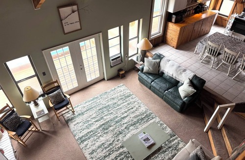 Old Timberline House | CM49-Rustic Cabin in the Woods! Hot tub, Fire Pit!