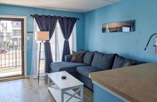 North Wildwood Apartment | Coastal Condo with Pool, 1 Block to Wildwood Beach!
