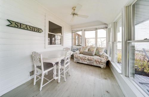 Euclid House | Coastal Lake Erie Cottage with Amazing Water Views!
