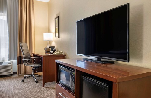 Wilder Hotel | Comfort Inn & Suites Northern Kentucky