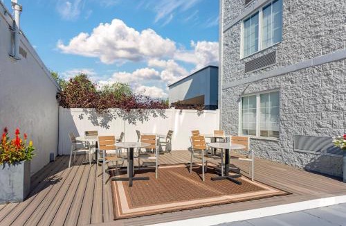 Pottstown Hotel | Comfort Inn & Suites Pottstown Eastern Gateway