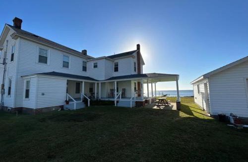 Atlantic House | Comfortable Down East Waterfront Farmhouse