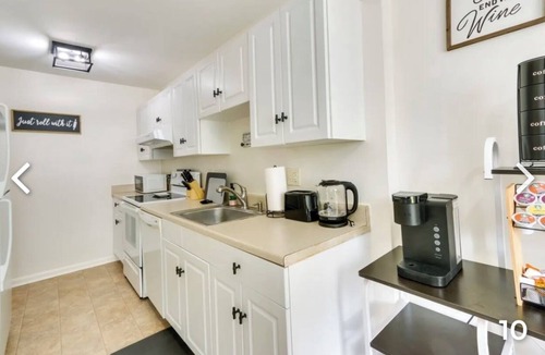 West Laurel Condo | Comfy and cozy