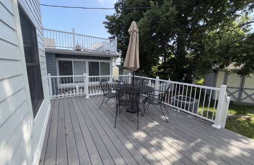 Lakeside Cottage | Complete Remodel for 2025 in Prime Location in Lakeside!