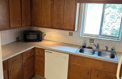 Massillon Apartment | Completely updated 2-bedroom apartment with AC, WiFi in Massillon by everything!