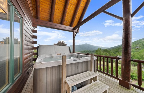 Seven Devils Cabin | Comptime - located in Seven Devils, Hot Tub, Pool Table, great views!