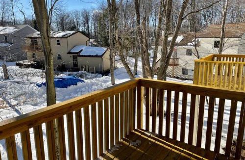 Tobyhanna House | Comtemporary, Confortable, Well Appointed Home.