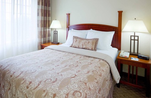 Cranbury Condo | Condo ∙ 2 bedrooms ∙ 6 guests