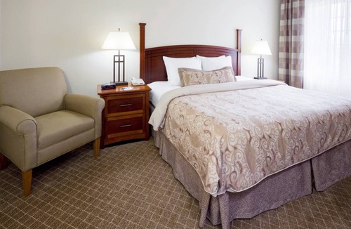 Cranbury Condo | Condo ∙ 2 bedrooms ∙ 6 guests