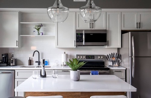 Ohio City Condo | Condo with In-Suite Laundry- Mins from Downtown E6