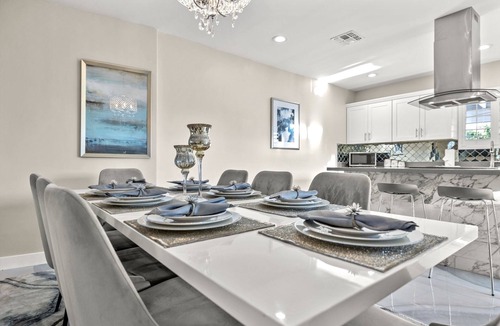South Scottsdale House | CONTEMPORARY GLAM!RESORT STYLE HOME OLD TOWN SCOTTSDALE HTD POOL 2 PRIMARY BDRMS