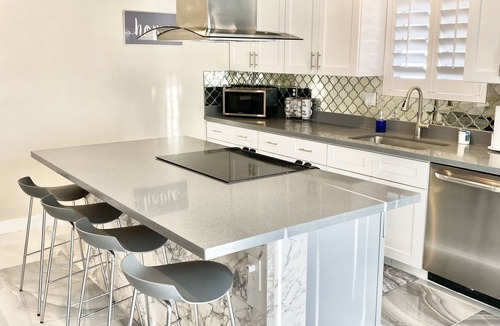 South Scottsdale House | CONTEMPORARY GLAM!RESORT STYLE HOME OLD TOWN SCOTTSDALE HTD POOL 2 PRIMARY BDRMS