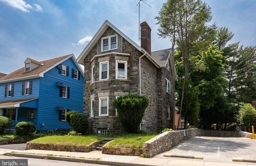 Bryn Mawr Apartment | Convenience & comfort awaits in this stylish 2-Bed/2-Bath in the heart of The Main Line.
