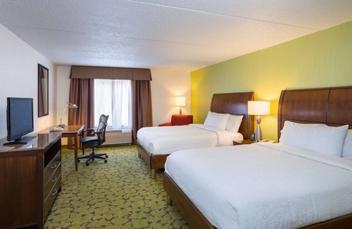 Hopelawn Hotel | Convenient Location w/Free Parking & Fitness Center, Minutes to Roosevelt Park