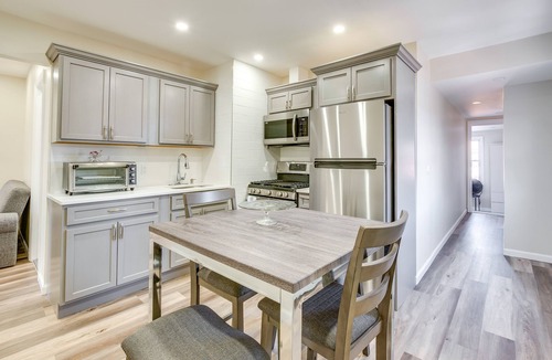 North Ironbound Apartment | Convenient Newark Apartment ~ 15 Mi to Manhattan!