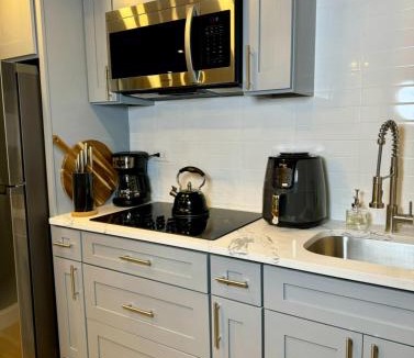 Elizabeth House | Convenient Stay Near Newark Airport