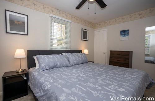 Blue Ash House | Cooper 2 Bed 1 Bath in Blue Ash Family Home