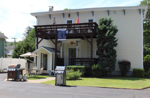 Oneonta Apartment | Cooperstown Baseball Rentals - Dugout Efficiency 2