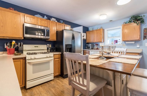 Lower Township House | Cormorant Beach House minutes from the cape may beaches Dog allowed max2 no Cats