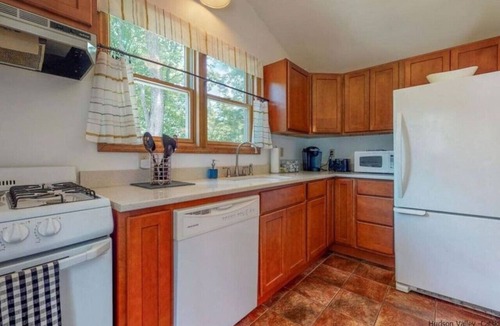 Saugerties House | Cottage close to Hunter Mountain & Woodstock