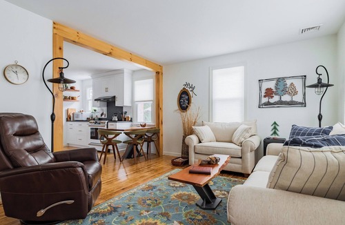 Pine Grove House | Cottage on Sweet Arrow Lake