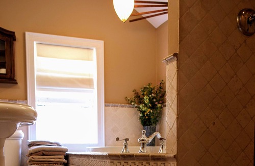 Stroudsburg Cottage | Country cottage and barn, 49 acres, stunning grounds and views