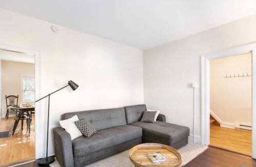 Beacon House | Country Home | Prime Location | Strong WiFi