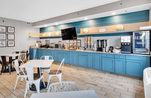 Dodds Addition Hotel | Country Inn & Suites by Radisson Rehoboth Beach - Dewey