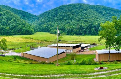 Blackwater House | Country views and hikes.