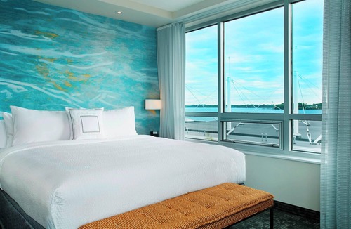 Erie Hotel | Courtyard by Marriott Erie Bayfront