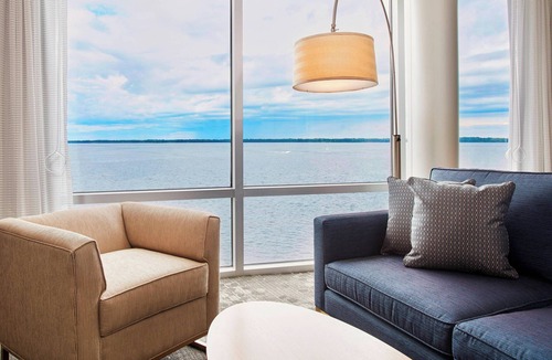 Erie Hotel | Courtyard by Marriott Erie Bayfront