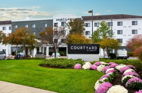 Middletown Hotel | Courtyard by Marriott Middletown Goshen