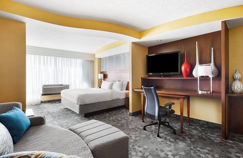 Downtown Newark Hotel | Courtyard by Marriott Newark Downtown