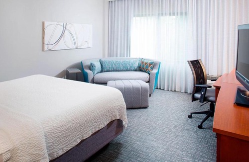 Roanoke Hotel | Courtyard by Marriott Roanoke Airport