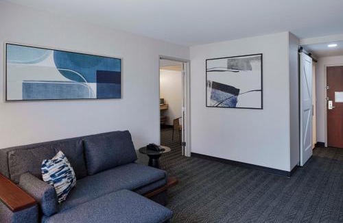 Springfield Hotel | Courtyard by Marriott Springfield Downtown