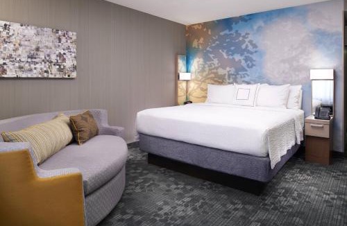 Independence Hotel | Courtyard Cleveland Independence