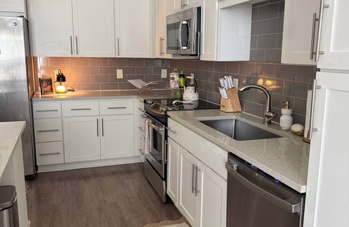 Southwest Raleigh Apartment | Cozy 1 Bed & 1 Bath Getaway with Office!