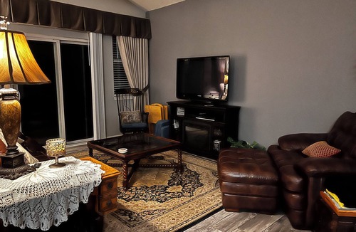 Canonsburg Condo | Cozy 1-bedroom condo in the heart of Southpointe with AC, WiFi