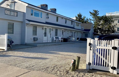 Beach Haven Terrace Condo | Cozy 1-bedroom condo in charming Beach Haven Terrace just steps from the beach.