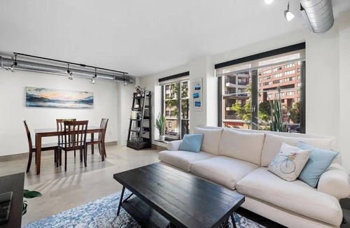 Downtown Washington D.C. Condo | Cozy 1-bedroom condo with WiFi, AC in awesome Washington