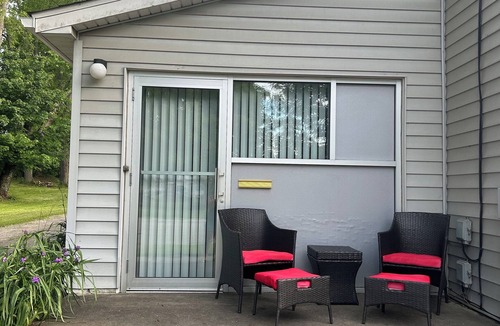Venango Apartment | Cozy 1-bedroom creekside flat