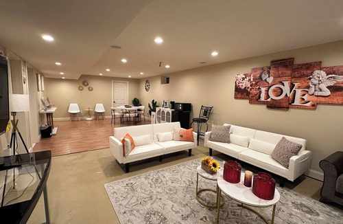 Finesville House | Cozy 1-bedroom suite with pool, and fitness room in a quiet neighborhood.