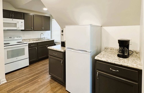 Pittsburgh Apartment | Cozy 1BR Retreat - Private - Near City