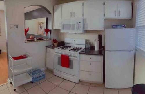 Uptown Condo | Cozy 2 Bdr *Diamond In The Bluff* Unit 1