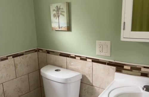 Green Creek Apartment | COZY 2 BEDROOM 2ND FL. APARTMENT CLOSE TO THE WILDWOODS.