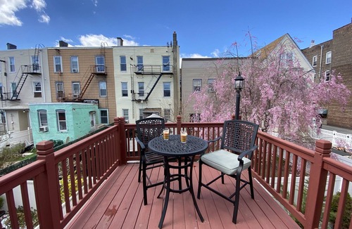 Weehawken House | Cozy 2-Bedroom Flat Near Manhattan