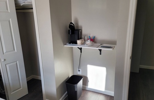 Teaneck House | Cozy 2-bedroom house in welcoming Teaneck with AC, WiFi