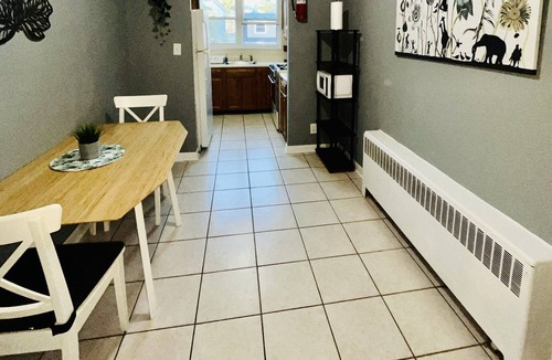 North Bergen Apartment | Cozy 2 BR apartment close to Manhattan