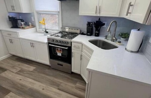 Lyndhurst Apartment | Cozy 2 BR Apartment - close to NYC, MetLife, American Dream