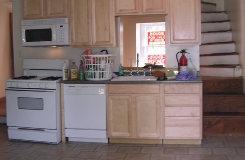Manayunk House | Cozy 2BR trinity home in Manayunk near Main street & TRAIN with central AC